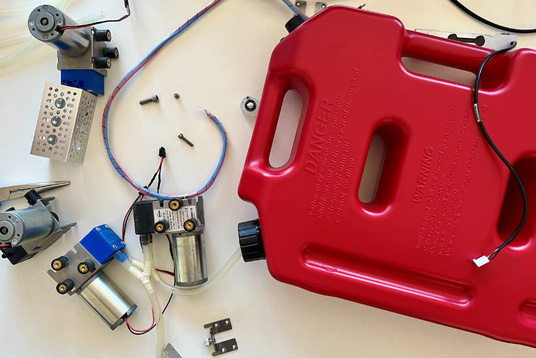 Assembly parts of a STRATEC system lying on the table ready for the assembly 