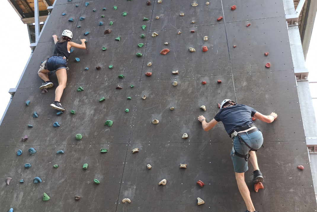 Diatron employees in a team-building event doing indoor-hiking